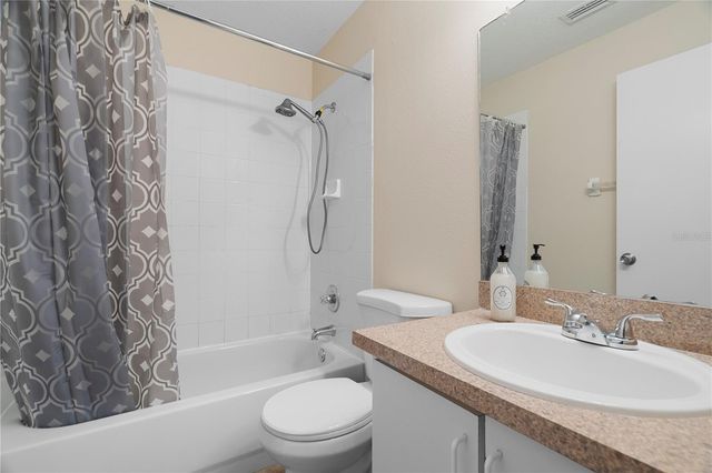 39784 MEADOWOOD LOOP, Zephyrhills, FL 33542