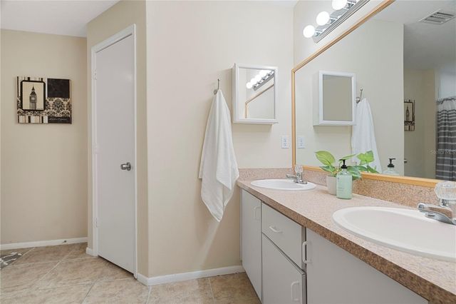 39784 MEADOWOOD LOOP, Zephyrhills, FL 33542