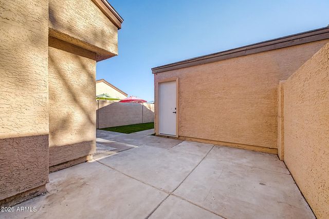 3302 E AIRE LIBRE Avenue 102, Phoenix, AZ 85032