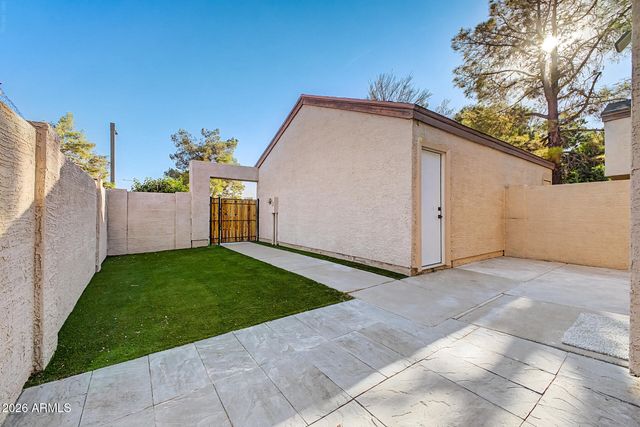 3302 E AIRE LIBRE Avenue 102, Phoenix, AZ 85032