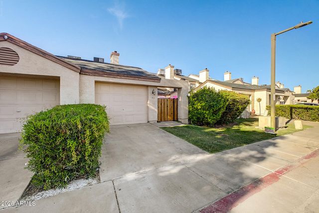 3302 E AIRE LIBRE Avenue 102, Phoenix, AZ 85032