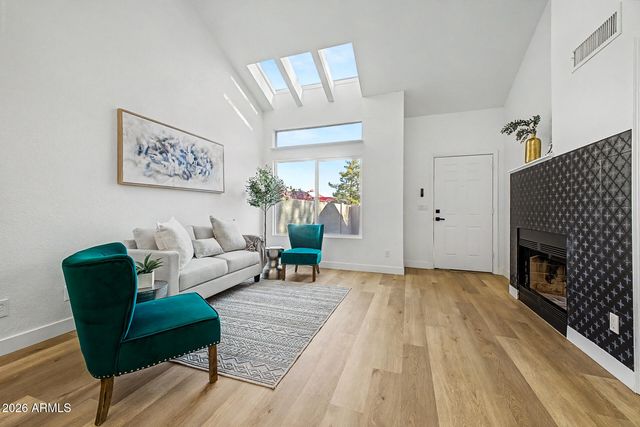 3302 E AIRE LIBRE Avenue 102, Phoenix, AZ 85032