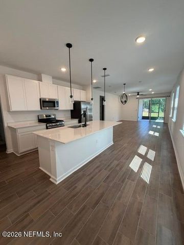 915 CEDAR SLOUGH Drive, Jacksonville, FL 32220