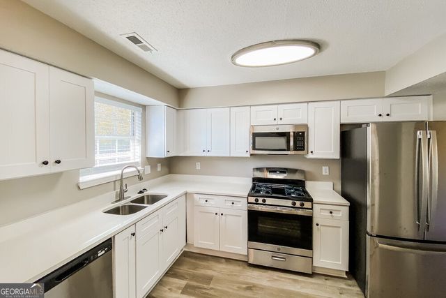 7605 Briar Crest Court, Riverdale, GA 30296