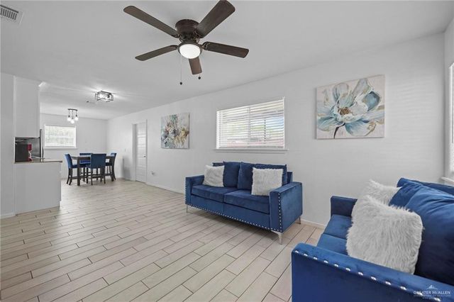 924 W Garner Street, Edinburg, TX 78541