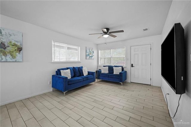 924 W Garner Street, Edinburg, TX 78541