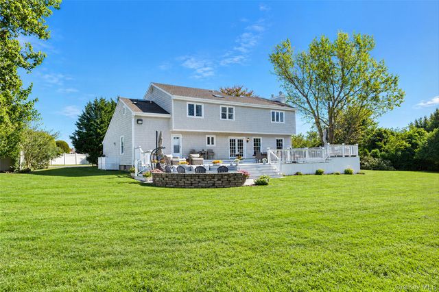 117 Southfield Road, Baiting Hollow, NY 11933
