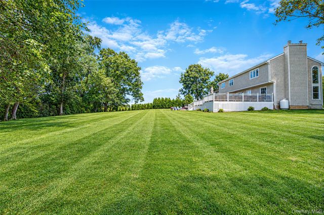 117 Southfield Road, Baiting Hollow, NY 11933