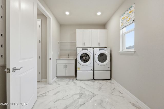 10821 TOWN VIEW Drive, Jacksonville, FL 32256