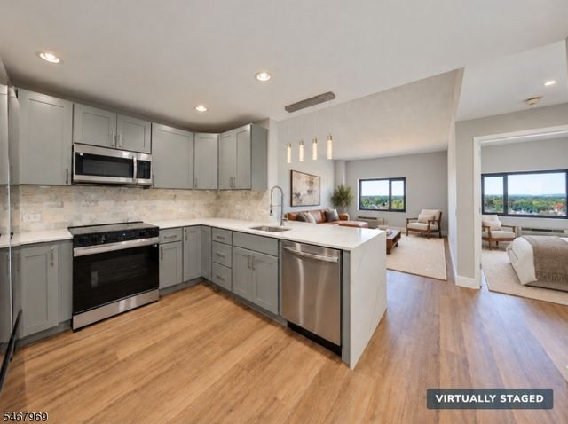 1 Carriage City Plz, 1118 1118, Rahway City, NJ 07065