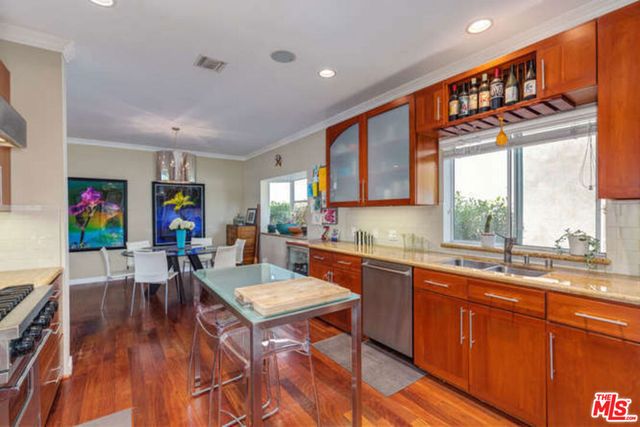 603 Vernon Avenue 2, Venice, CA 90291