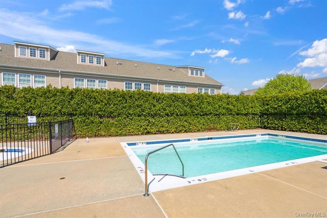 39 Southampton Drive, Massapequa, NY 11758