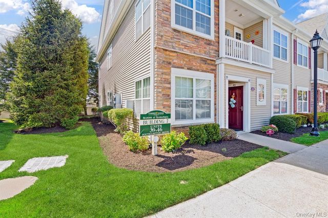 39 Southampton Drive, Massapequa, NY 11758