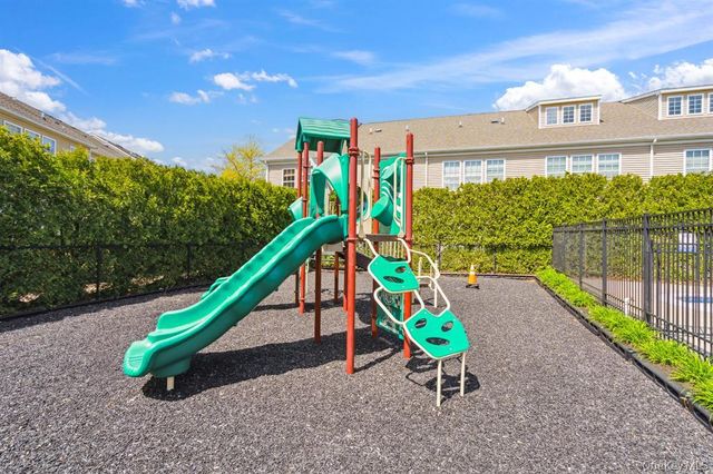 39 Southampton Drive, Massapequa, NY 11758