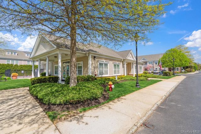 39 Southampton Drive, Massapequa, NY 11758