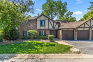 8245 Poplar Lane 5B, Palos Hills, IL 60465