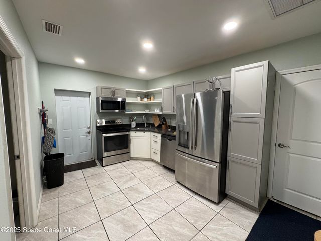 1002 Brothers Avenue 101, Melbourne, FL 32901