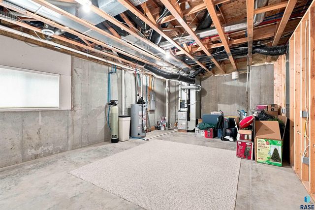 9509 W Kingfisher Dr Drive, Sioux Falls, SD 57107