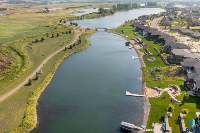9509 W Kingfisher Dr Drive, Sioux Falls, SD 57107