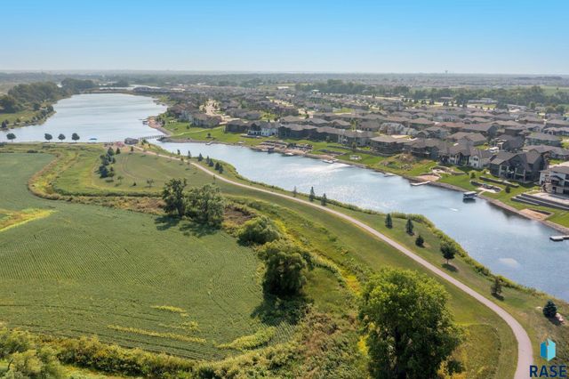 9509 W Kingfisher Dr Drive, Sioux Falls, SD 57107