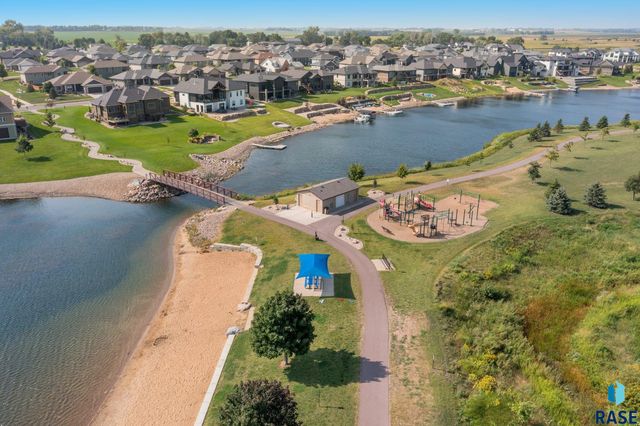 9509 W Kingfisher Dr Drive, Sioux Falls, SD 57107
