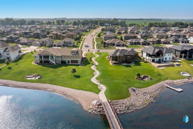 9509 W Kingfisher Dr Drive, Sioux Falls, SD 57107