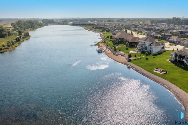 9509 W Kingfisher Dr Drive, Sioux Falls, SD 57107