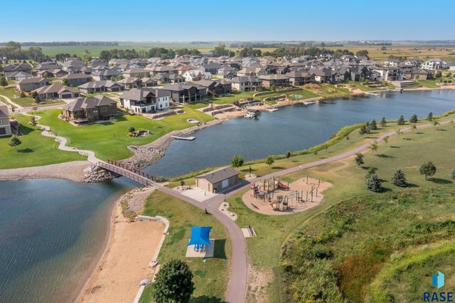 9509 W Kingfisher Dr Drive, Sioux Falls, SD 57107