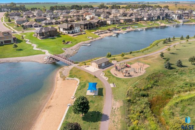 9509 W Kingfisher Dr Drive, Sioux Falls, SD 57107