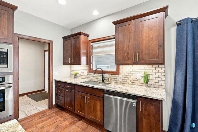 9509 W Kingfisher Dr Drive, Sioux Falls, SD 57107