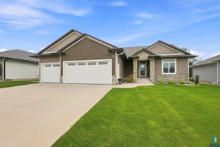 9509 W Kingfisher Dr Drive, Sioux Falls, SD 57107