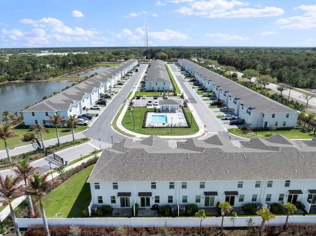 5612 SE Edgewater Circle, Stuart, FL 34997