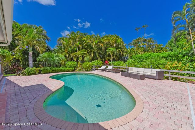 7 Lantana Lane, Sewalls Point, FL 34996