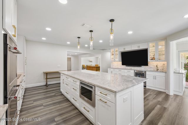7 Lantana Lane, Sewalls Point, FL 34996