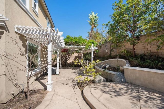 6275 Silver Bush Creek St, San Diego, CA 92130