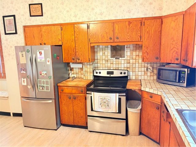 1404 S 8th Street, Atchison, KS 66002