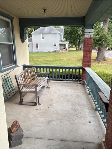 1404 S 8th Street, Atchison, KS 66002