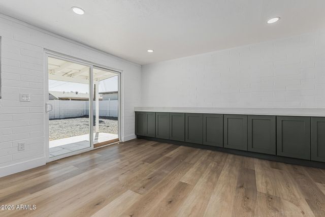 1307 W 7TH Avenue, Mesa, AZ 85202