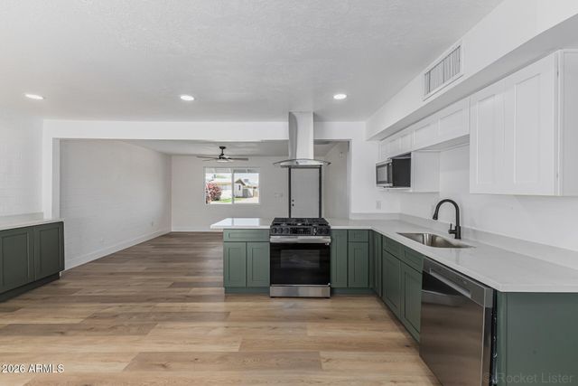 1307 W 7TH Avenue, Mesa, AZ 85202