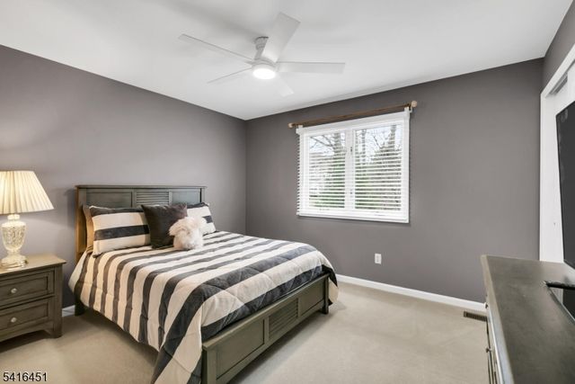 1 Vanderveer Dr, Bernards Twp., NJ 07920