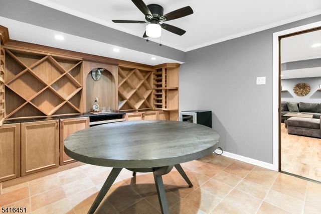 1 Vanderveer Dr, Bernards Twp., NJ 07920