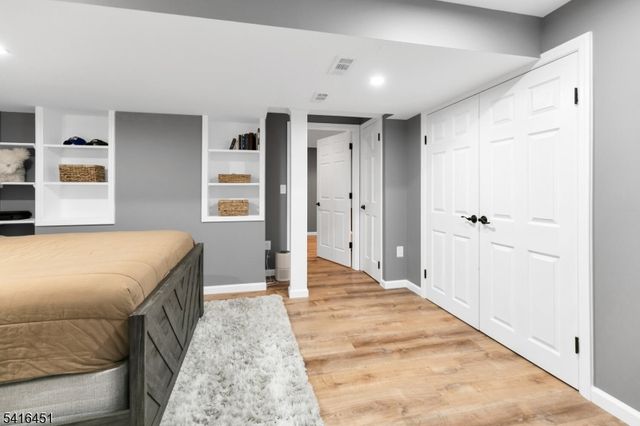 1 Vanderveer Dr, Bernards Twp., NJ 07920