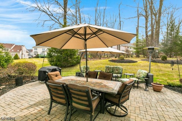 1 Vanderveer Dr, Bernards Twp., NJ 07920