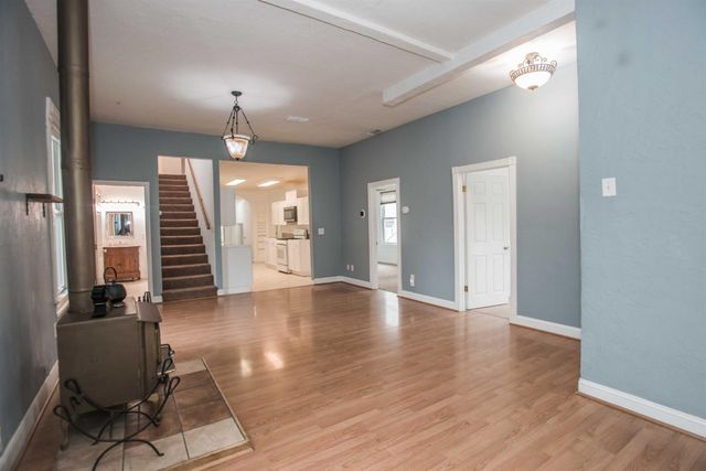 9695 Kent St, Elk Grove, CA 95624