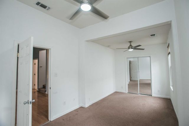 9695 Kent St, Elk Grove, CA 95624