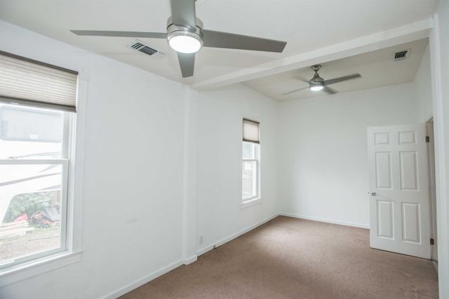 9695 Kent St, Elk Grove, CA 95624