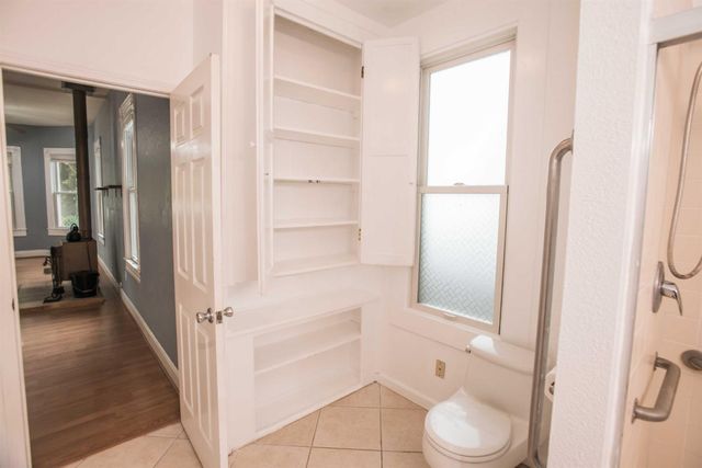 9695 Kent St, Elk Grove, CA 95624