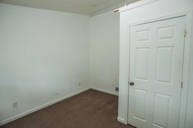 9695 Kent St, Elk Grove, CA 95624