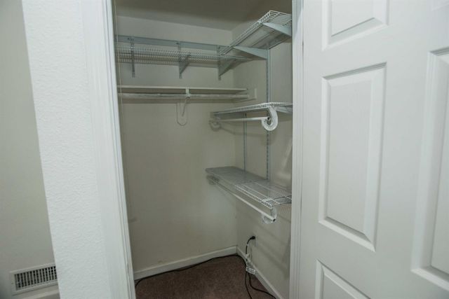 9695 Kent St, Elk Grove, CA 95624