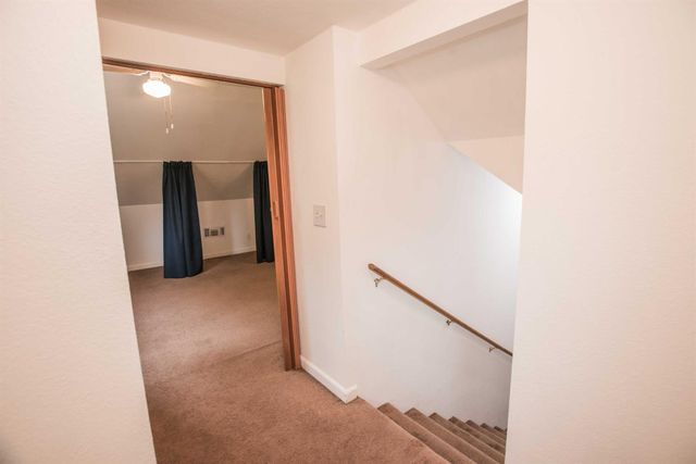 9695 Kent St, Elk Grove, CA 95624